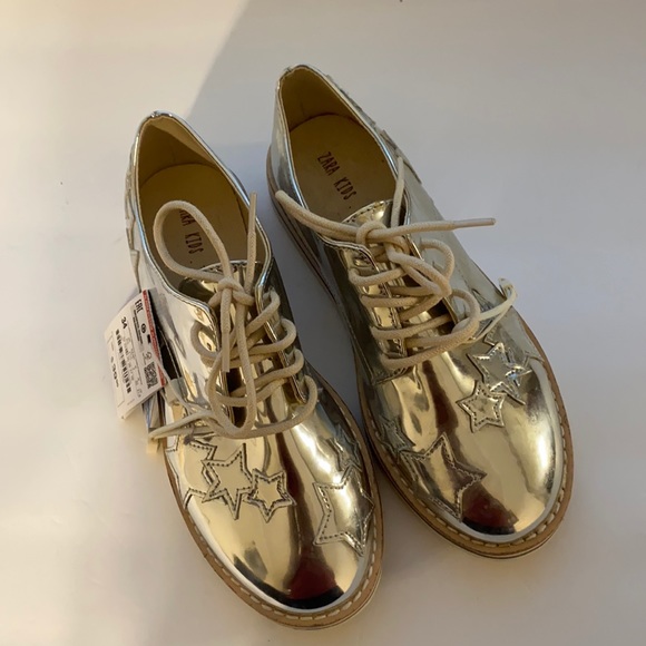 Zara Other - Zara Kids Metallic Shoes Big Girls/Youth Sz 2.5